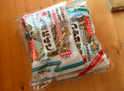 楽天で大量買いしたにぼし。夫は味噌汁のだしにも使っているようです
