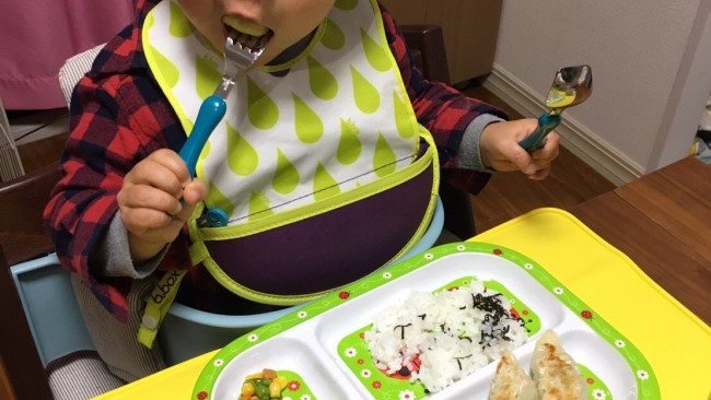 《スプーン&フォークを始めた子に…》超優秀なカトラリー見つけた!