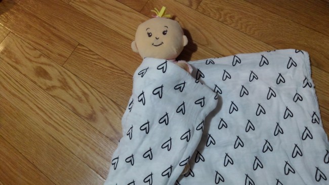 正しいおくるみの巻き方って 基本巻き 半ぐるみ おひなまき あなたはいくつ知っている おくるみの巻き方いろいろ 代官山スタイル By Blossom39
