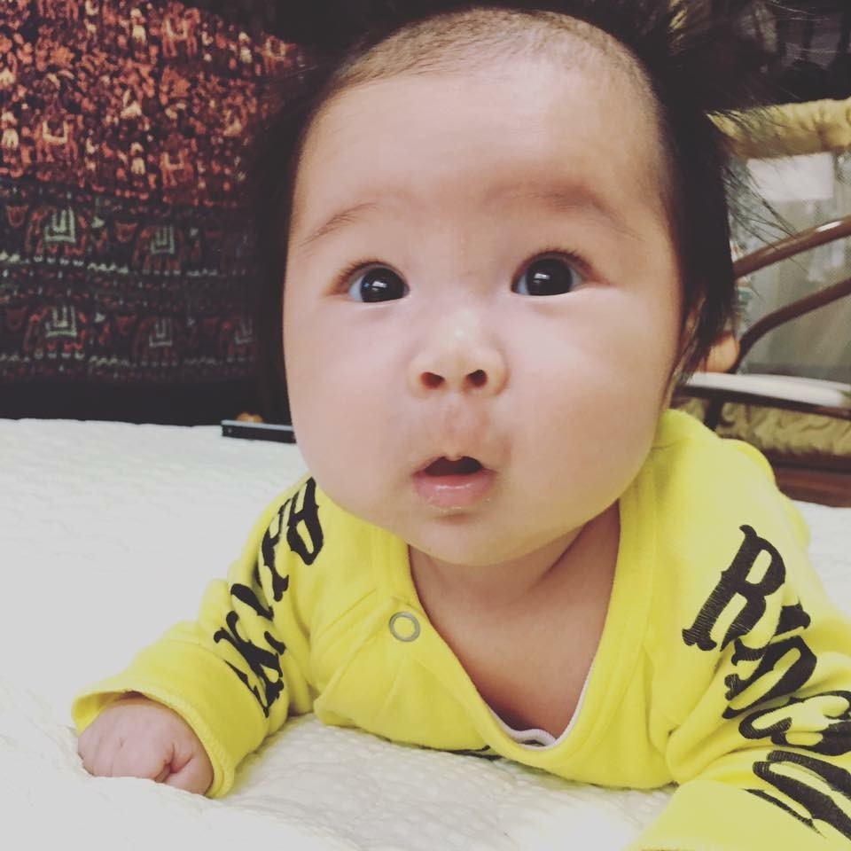 ヵ月で 何をする 人見知りや後追い 赤ちゃんの発達はいつどんなものがあるの 代官山スタイル By Blossom39