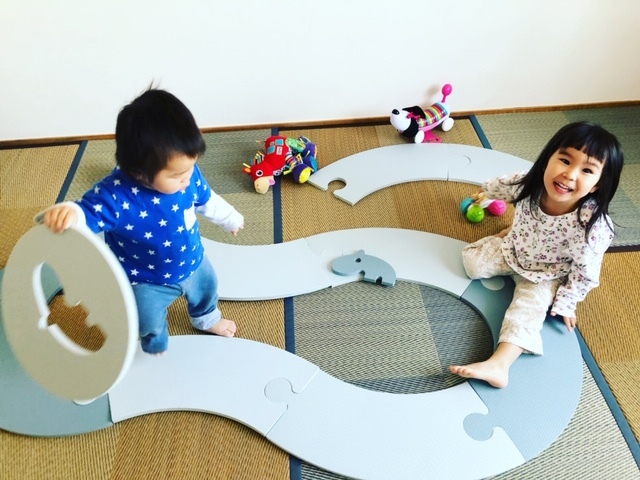 赤ちゃん憩いのスペースに 切り替えて遊べる 新感覚プレイマットを使ってみました 代官山スタイル By Blossom39 赤ちゃん憩いのスペースに 切り替えて遊べる 新感覚プレイマットを使ってみました 代官山スタイル By Blossom39